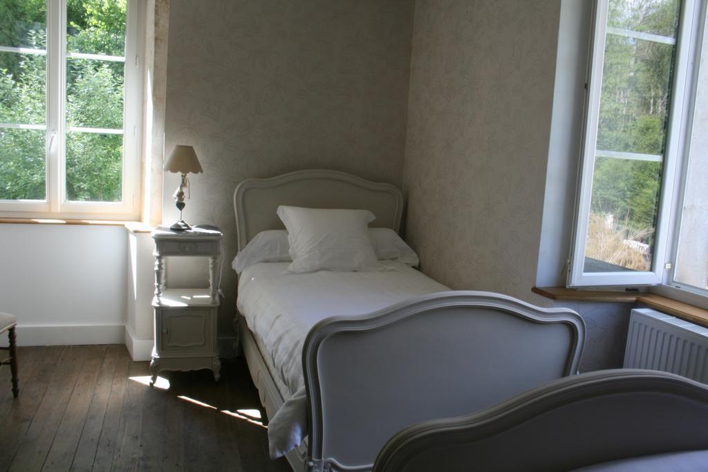 Gentilhommiere Eaux Bleues Bed & Breakfast Ecot-la Combe Rom bilde