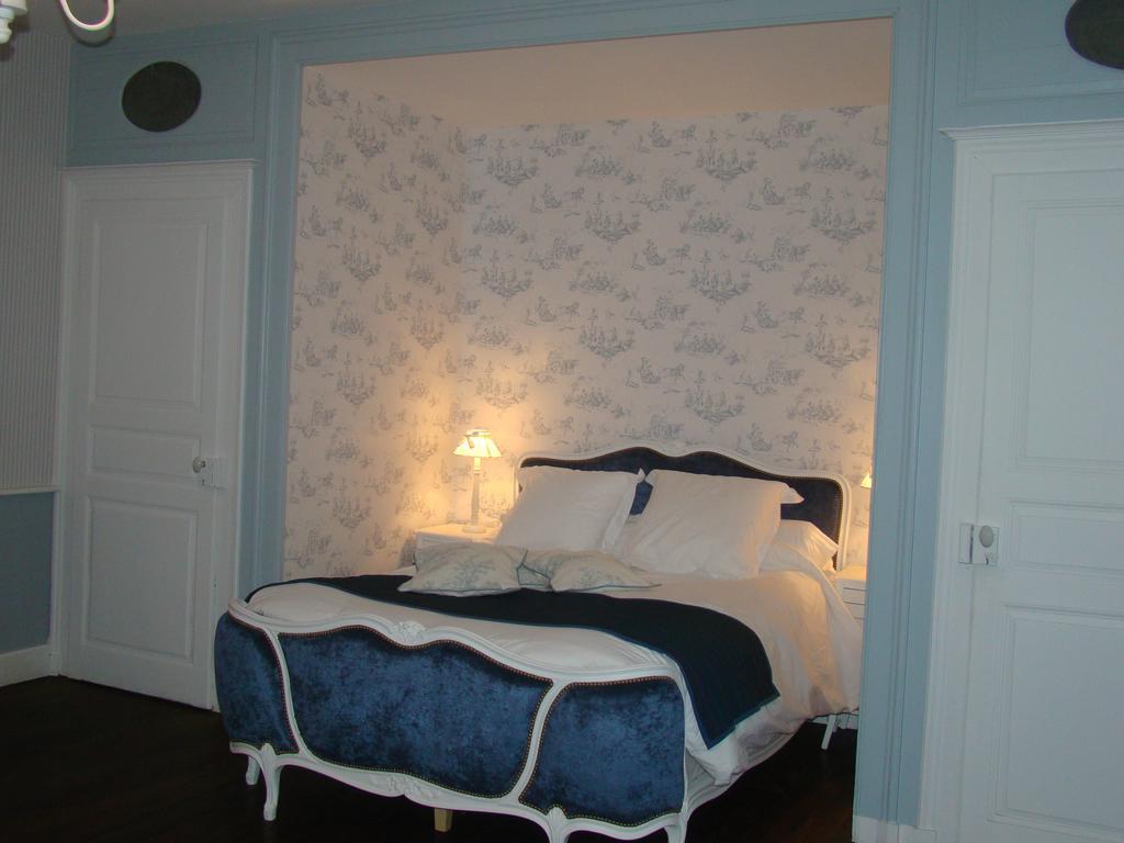 Gentilhommiere Eaux Bleues Bed & Breakfast Ecot-la Combe Rom bilde