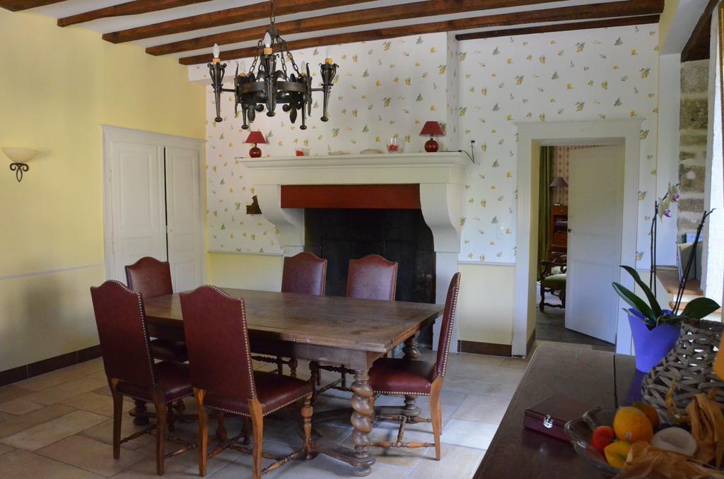 Gentilhommiere Eaux Bleues Bed & Breakfast Ecot-la Combe Eksteriør bilde